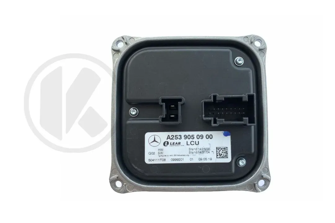 VOLTAGE CONVERTER